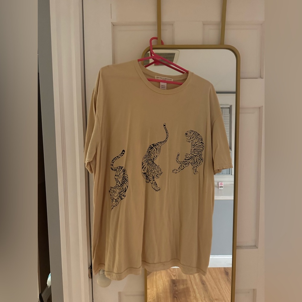 Oversized Urban Outfitters Tiger TShirt
